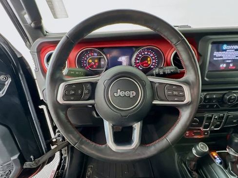Used 2019 Jeep Wrangler Unlimited Rubicon w/ LED Lighting Group AWD/4WD image 12