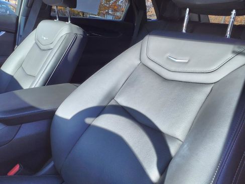 Certified 2022 Cadillac XT5 Premium Luxury image 15