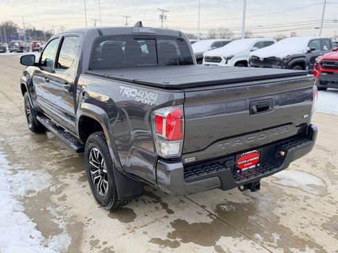 Used 2023 Toyota Tacoma TRD Sport image 6