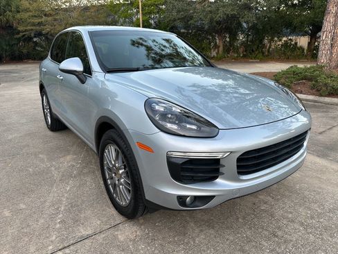 Used 2016 Porsche Cayenne image 2