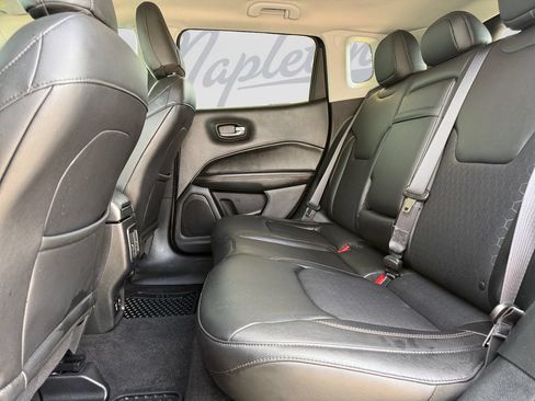 Used 2018 Jeep Compass Latitude w/ Popular Equipment Group AWD/4WD image 30