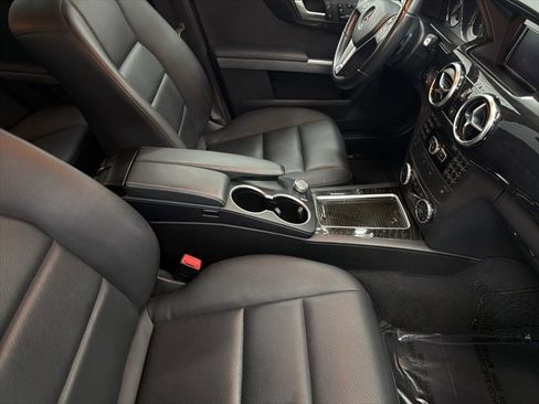 Used 2015 Mercedes-Benz GLK 350 2WD image 29