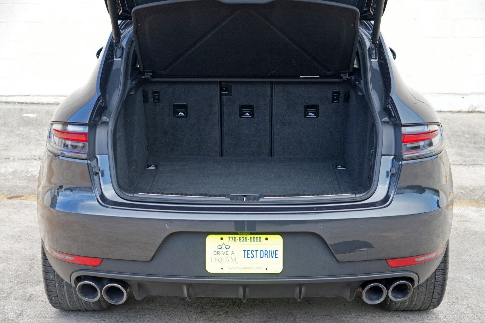 Used 2021 Porsche Macan AWD/4WD image 10