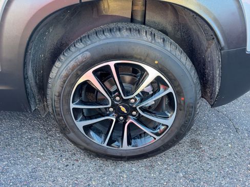 Used 2025 Chevrolet TrailBlazer LT image 28