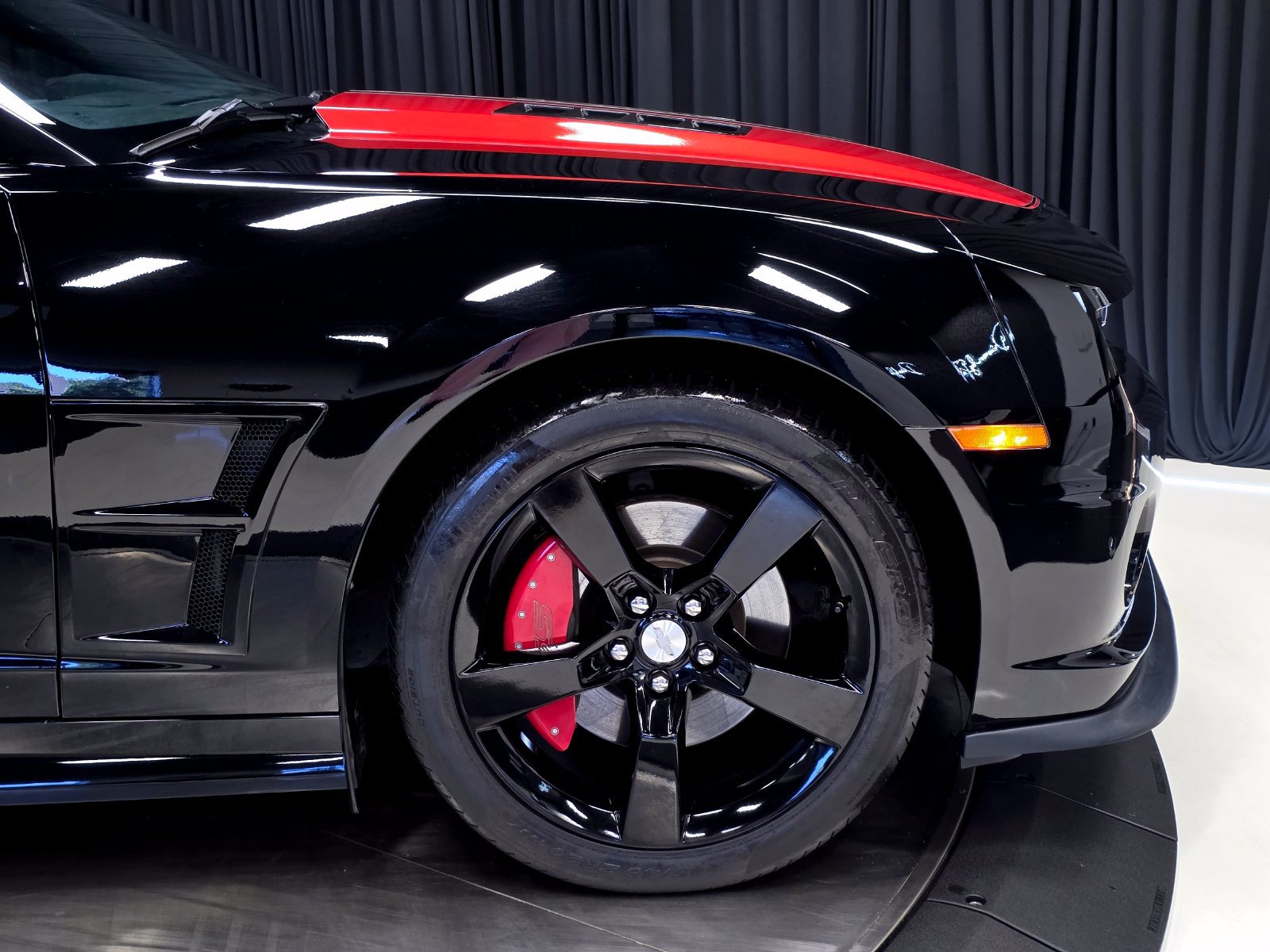 Used 2010 Chevrolet Camaro SS w/ Orange Stripe Package RWD image 38
