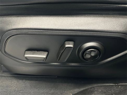 Used 2023 Jeep Grand Cherokee L Overland image 28