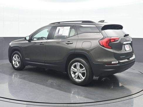 Used 2020 GMC Terrain SLE w/ Driver Convenience Package AWD/4WD image 4