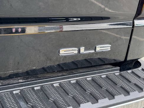Used 2021 GMC Sierra 1500 SLE w/ Preferred Package AWD/4WD image 19