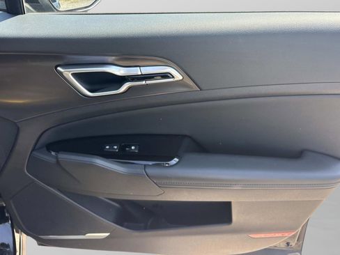 Used 2023 Kia Sportage EX image 18