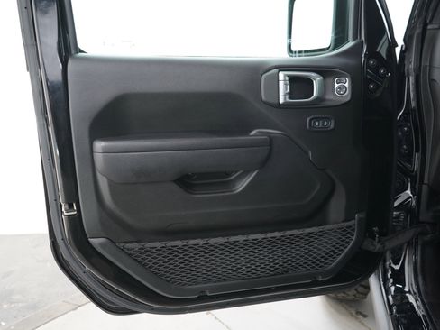 Used 2023 Jeep Wrangler Unlimited w/ Cold Weather Group AWD/4WD image 20