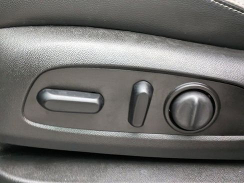 Used 2020 Chevrolet Equinox Premier image 21