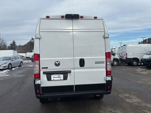 Used 2024 RAM ProMaster 2500 w/ Convenience Group FWD image 6