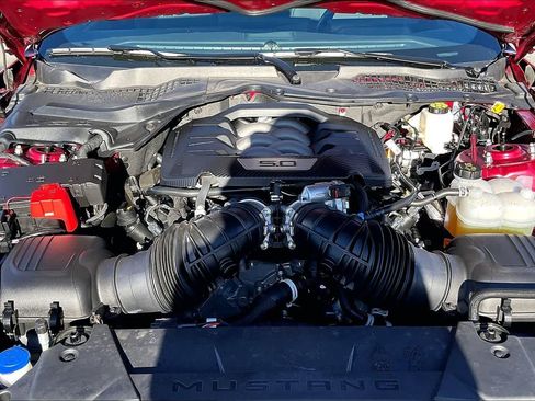 Used 2025 Ford Mustang GT RWD image 9