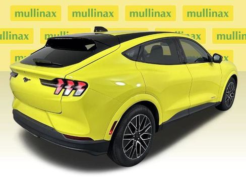 Certified 2025 Ford Mustang Mach-E Premium image 4