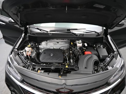 Used 2022 Buick Encore GX Preferred w/ Sport Touring Package image 22