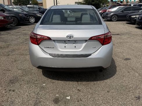 Used 2019 Toyota Corolla LE FWD image 3