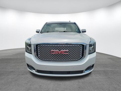 Used 2017 GMC Yukon Denali w/ Open Road Package AWD/4WD image 28