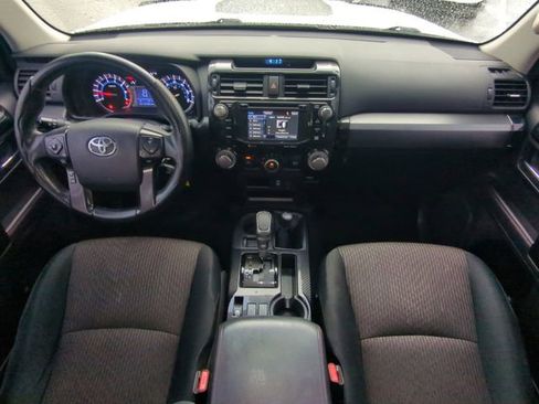 Used 2018 Toyota 4Runner TRD Off-Road AWD/4WD image 16