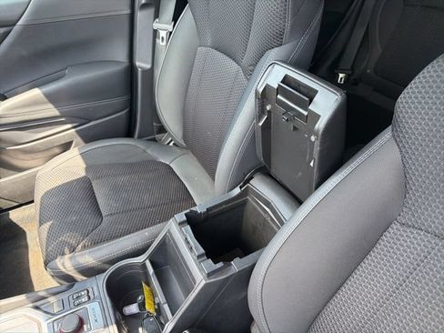 Used 2023 Subaru Forester Premium AWD/4WD image 22