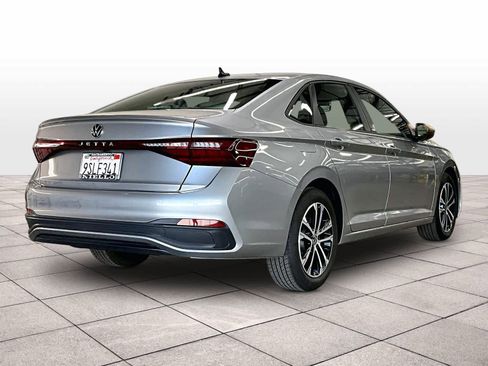 Used 2025 Volkswagen Jetta Sport image 15