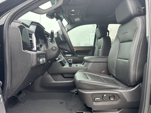 Used 2022 GMC Sierra 1500 Denali w/ Denali Reserve Package image 16