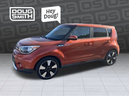 Used 2018 Kia Soul + FWD image 1