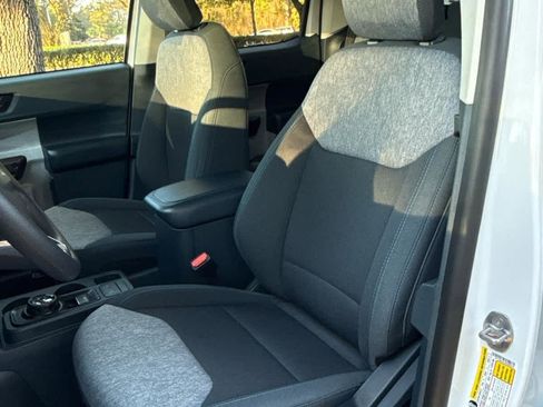 Used 2025 Ford Maverick XLT w/ Equipment Group 302A image 8