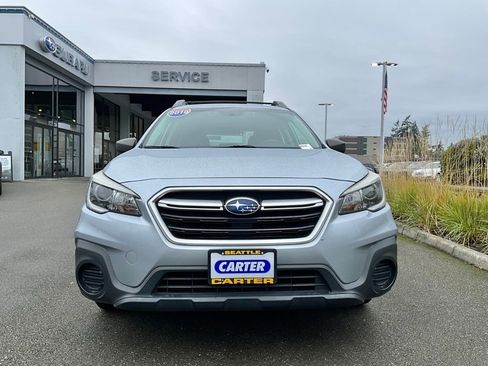 Used 2019 Subaru Outback 2.5i image 3
