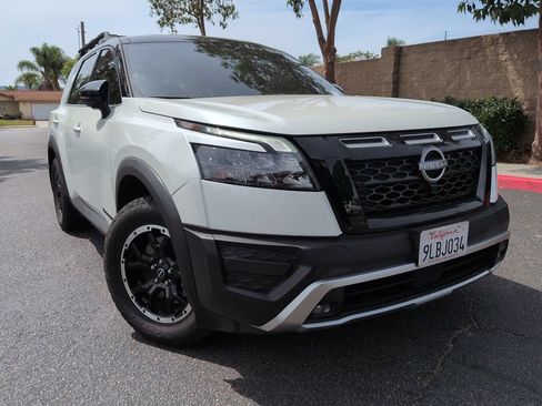 Used 2024 Nissan Pathfinder Rock Creek AWD/4WD image 2