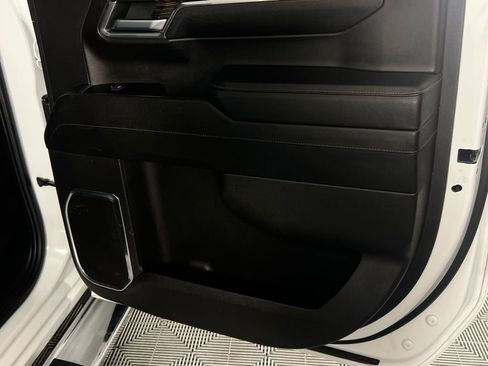 Used 2023 GMC Sierra 1500 SLE image 31