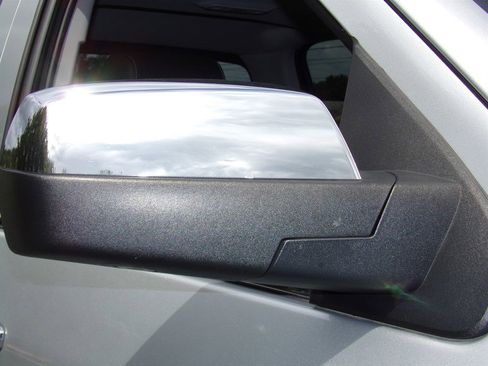 Used 2018 GMC Sierra 1500 SLT image 15