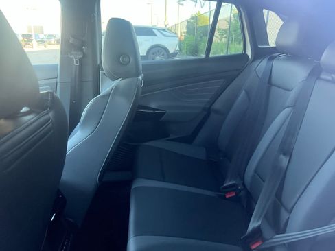 Used 2023 Volkswagen ID.4 Pro S RWD image 5