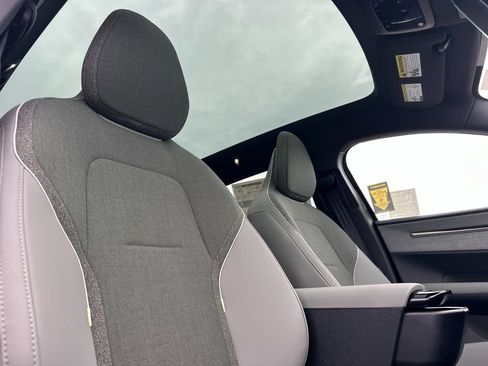 New 2026 Volvo EX30 Plus w/ Climate Package image 16