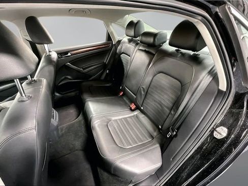 Used 2012 Volkswagen Passat 2.5 SEL FWD image 20