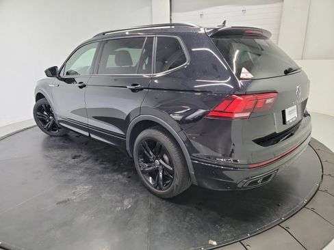 Used 2023 Volkswagen Tiguan SE R-Line AWD/4WD image 6