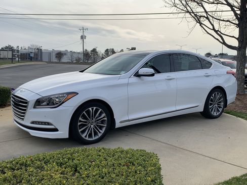 Used 2016 Hyundai Genesis 3.8 w/ Option Group 02 image 5