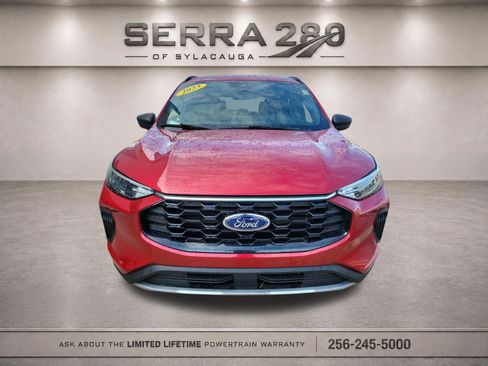 Used 2025 Ford Escape ST-Line w/ Cold Weather Package FWD image 2