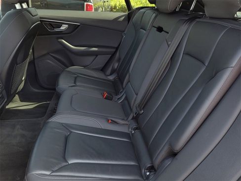 Used 2019 Audi Q8 Premium w/ Convenience Package image 9