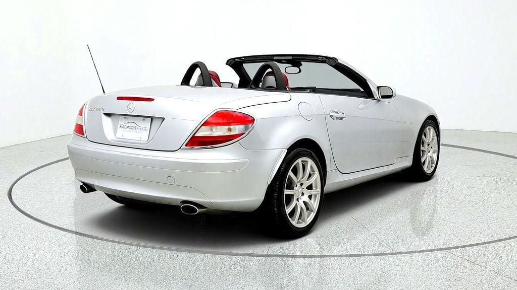 Used 2005 Mercedes-Benz SLK 350 image 5