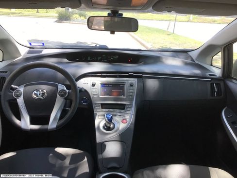 Used 2015 Toyota Prius Two FWD image 11