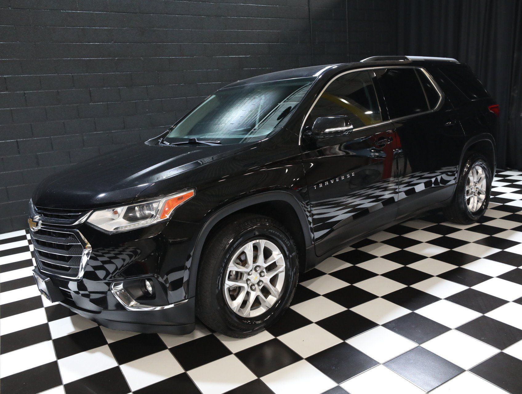 Used 2018 Chevrolet Traverse LT AWD/4WD image 8