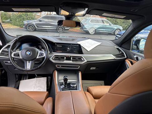 Used 2022 BMW X6 xDrive40i w/ M Sport Package image 12