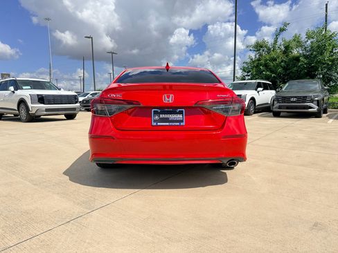 Used 2022 Honda Civic Sport image 8