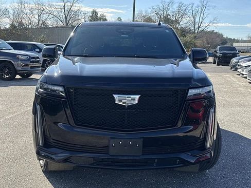 Used 2021 Cadillac Escalade Sport w/ LPO, ONYX Package image 2