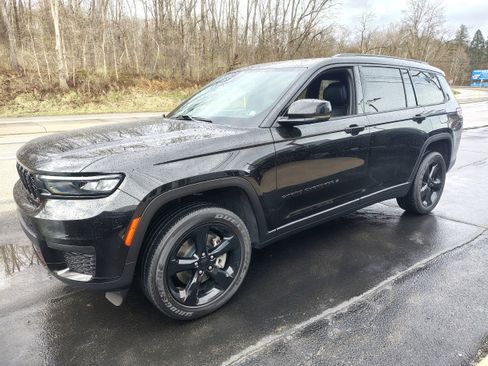 Certified 2024 Jeep Grand Cherokee L Altitude AWD/4WD image 5