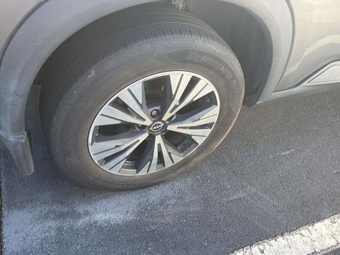 Used 2022 Nissan Rogue SV FWD image 7