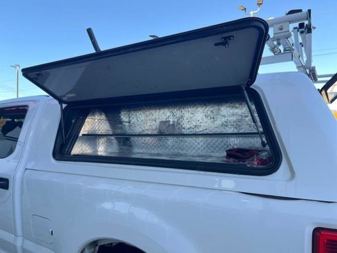 Used 2020 Ford F250 XLT w/ FX4 Off-Road Package image 15