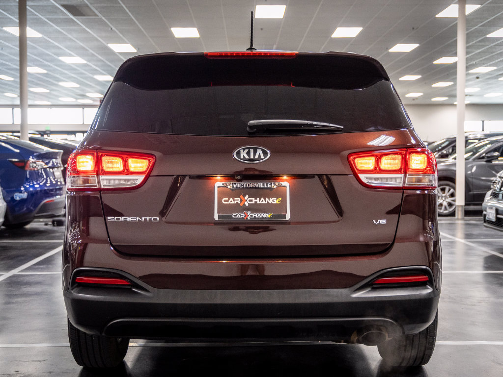 Used 2018 Kia Sorento LX AWD/4WD image 7