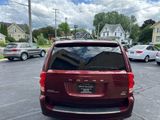 Used 2017 Dodge Grand Caravan SXT image 3