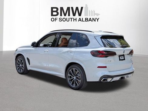 New 2026 BMW X5 xDrive50e AWD/4WD image 4